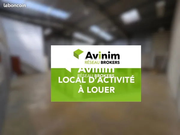 Local 351 m² Domont