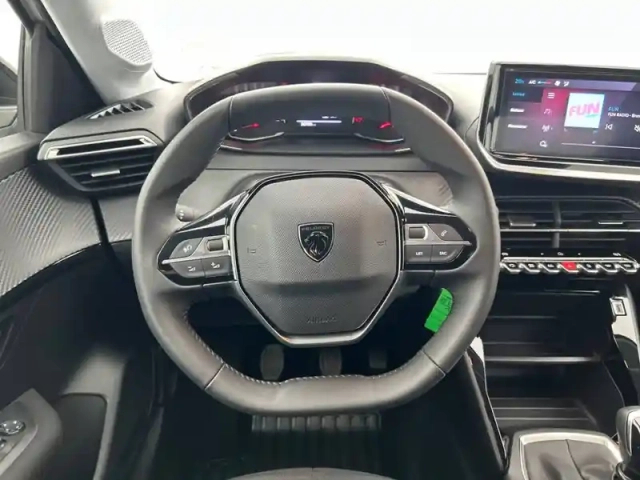 Peugeot 208 puretech 100 s&amp;s bvm6 — photo 9