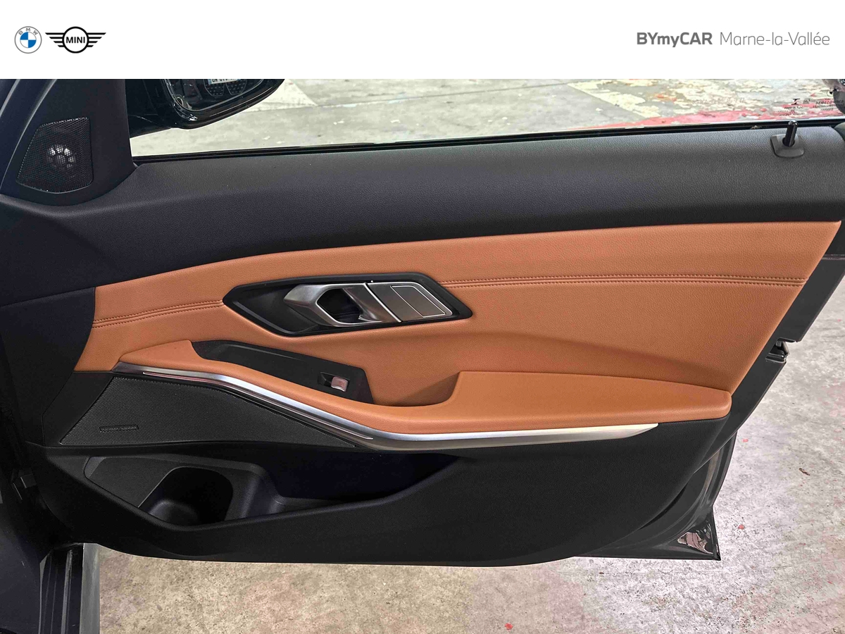 BMW Touring 320d 190 ch BVA8 — photo 26