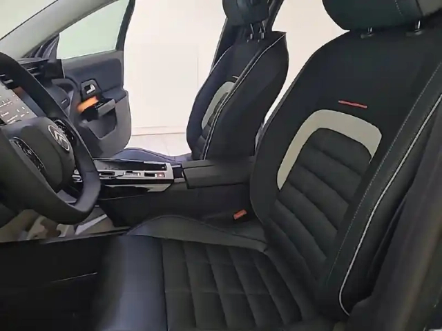 Citroën C5 Aircross hybride 145 ch e-dcs6 — photo 11