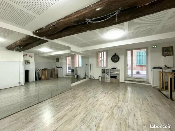 LOCAL COMMERCIAL 132 m² FREJUS