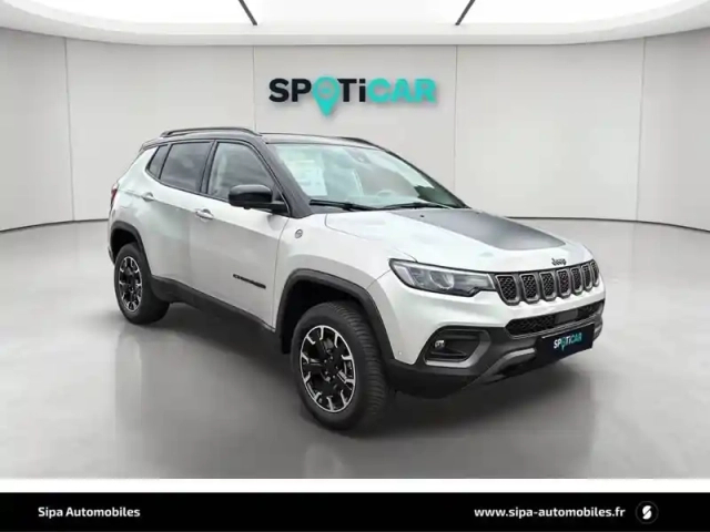 Jeep Compass 1.3 phev t4 240 ch 4xe eawd — photo 7