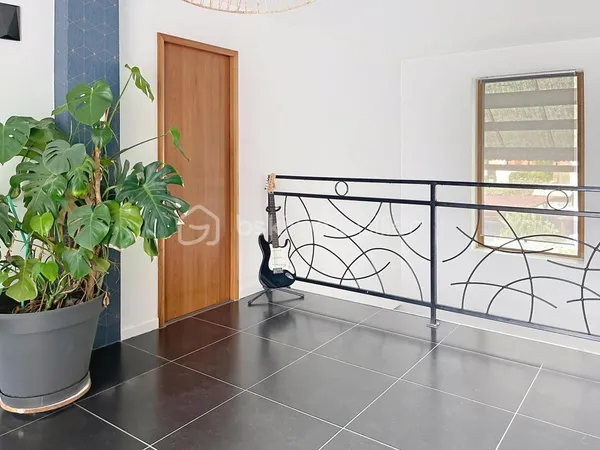 MAISON ENTIEREMENT RENOVEE, TRES ECONOME EN ENERGIE