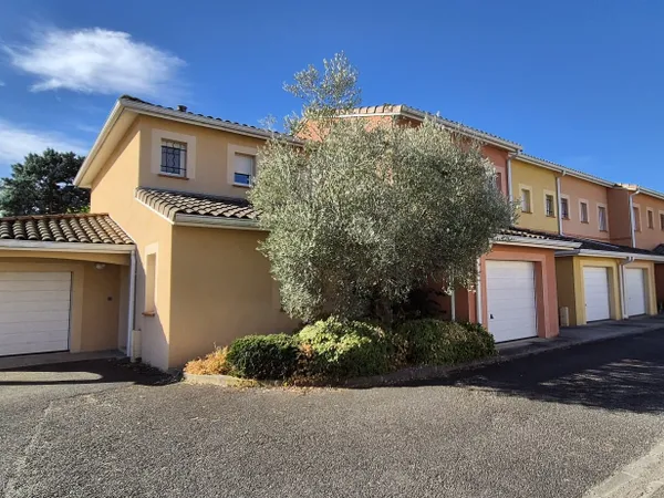 SAINT-JORY, ENSEMBLE DE 8 VILLAS, INVESTISSEMENT LOCATIF