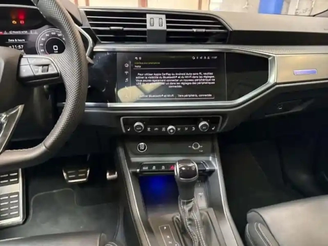 Audi Q3 35 tfsi 150 ch s tronic 7 s line plus — photo 10