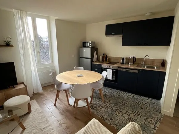 Valence - Appartement rénové - Toutes charges comprises