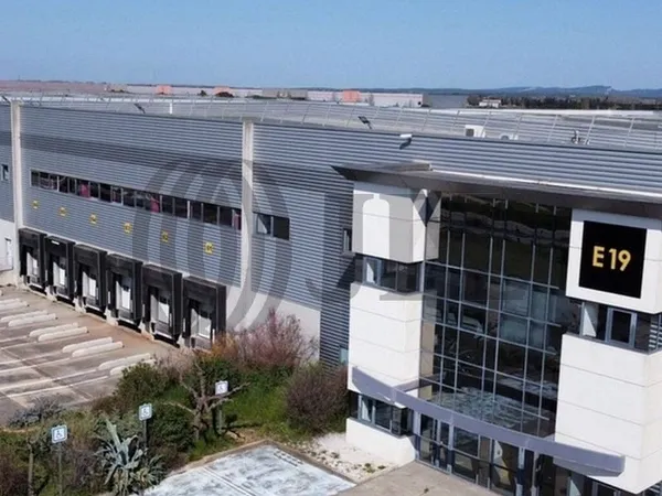 Entrepôt 30669 m²