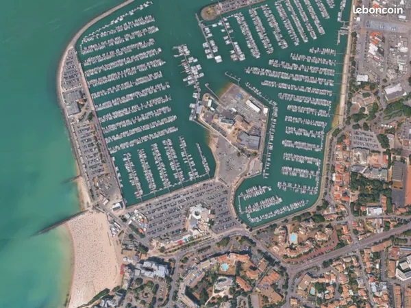 Place de parking Grand Pavois - port des minimes