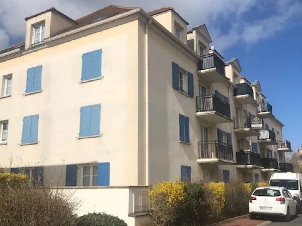 Location appartement F2 port Cergy