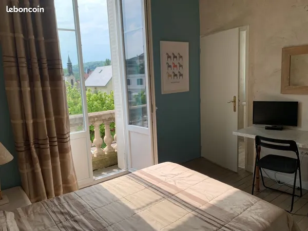 Studio calme et ensoleillé