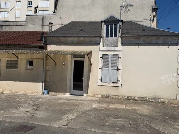 Appartement type Maison de ville T3 62 m² entièrement rénovée - Lumineux - Proche centre-ville de Bo