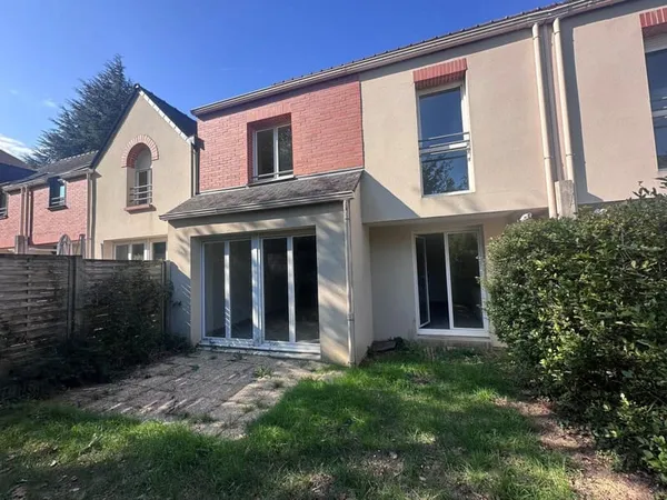 Maison Location Rennes 6p 126m² 1391€