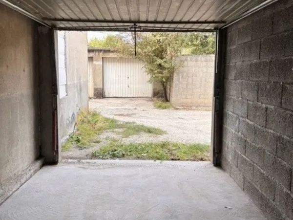 Garage et parking Vente Grenoble 15m² 16000€