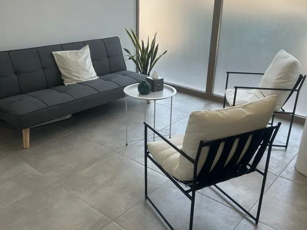 Local cabinet à louer - 25 m2