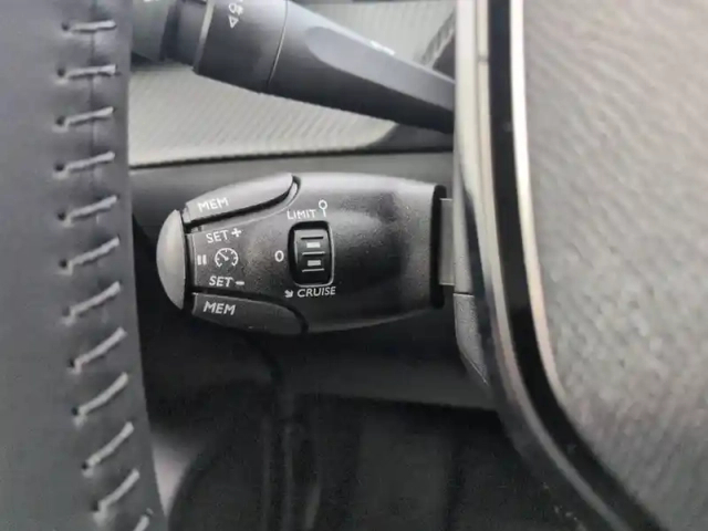 Peugeot 208 hybrid 110 e-dcs6 — photo 20