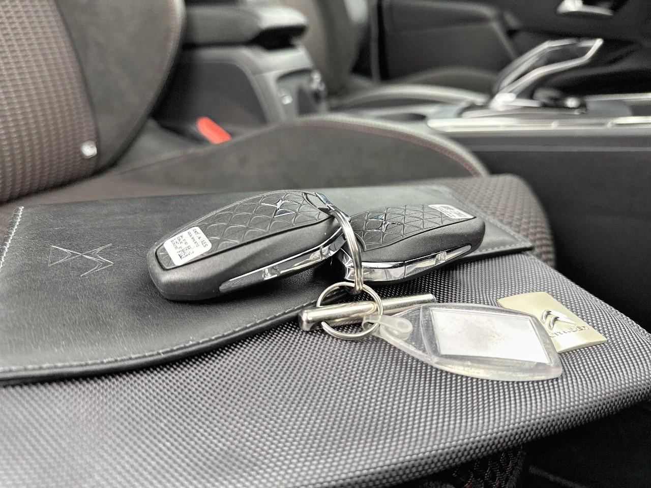 Ds Ds 3 crossback puretech 130 eat8 performance line+ — photo 36