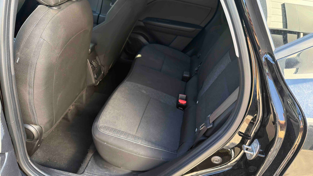 Renault Captur TCe 90 — photo 12