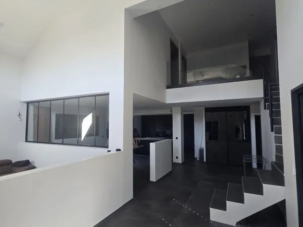 Maison contemporaine170m2 avec piscine -Voglans