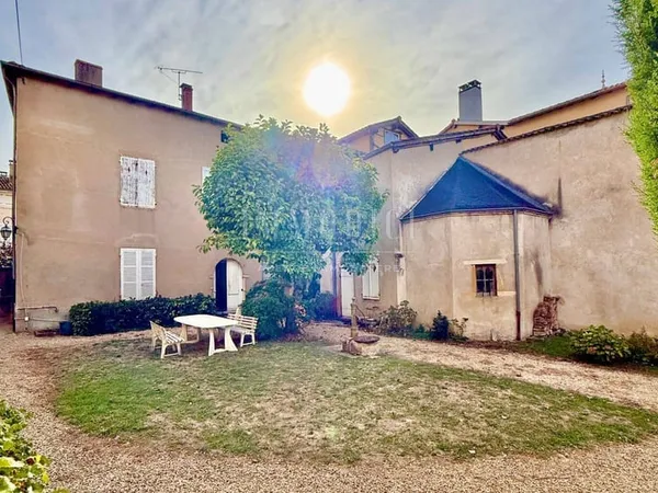 Villa 5 pièces 340 m²