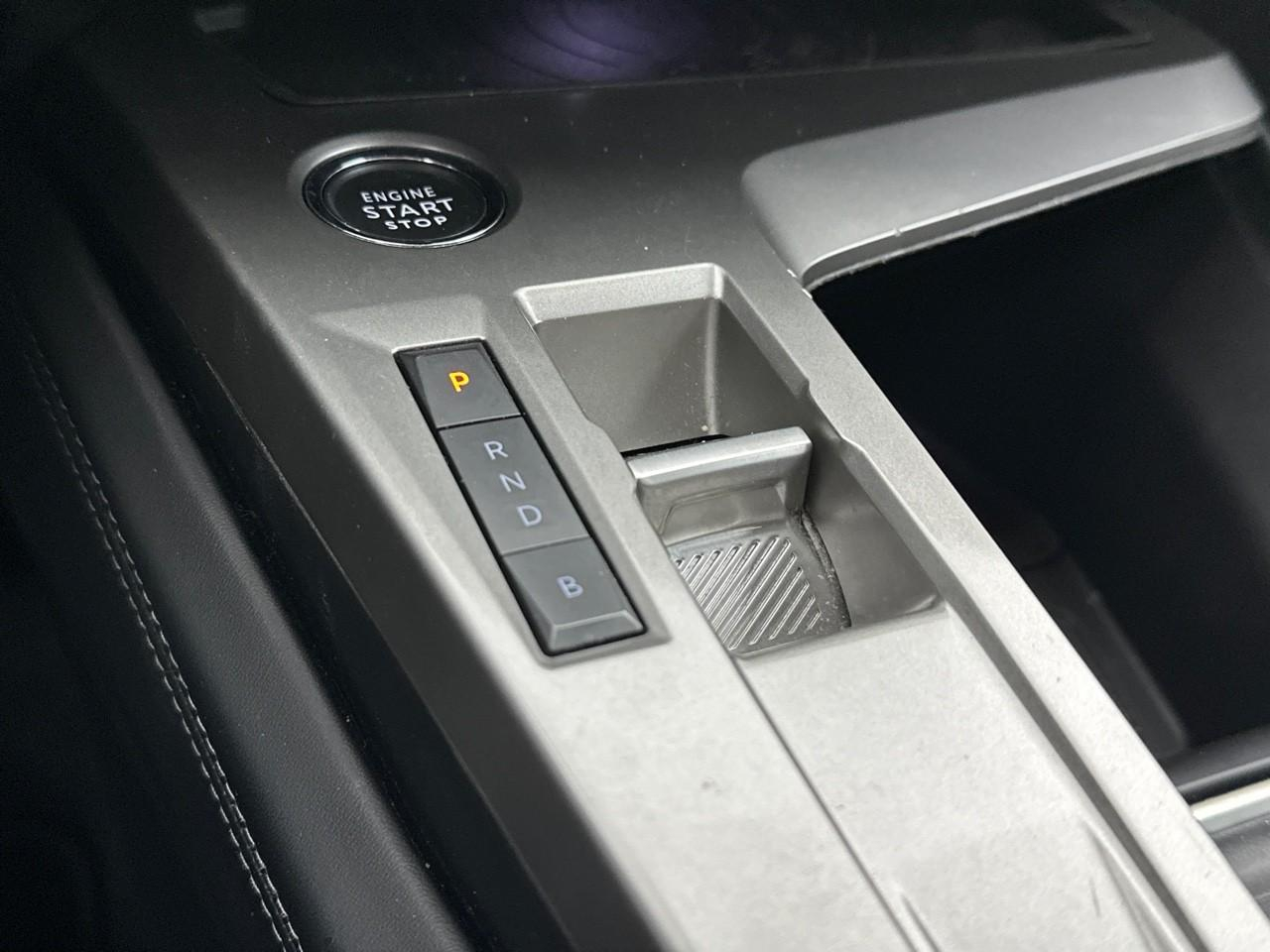 Peugeot 308 phev 180 e-eat8 allure pack — photo 28