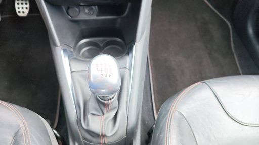 Peugeot 208 1.6 THP 208 - Gti By Peugeot Sport – 2015 – 102055 km – Essence – Boîte Manuelle — photo 15