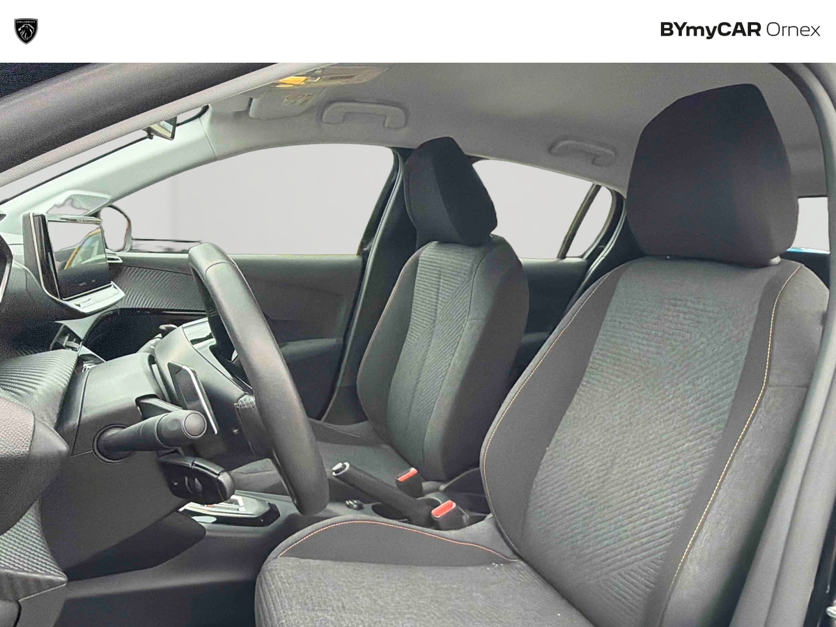 Peugeot 208 Hybrid 110 ch e-DCS6 — photo 11