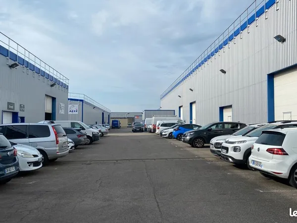 Zone atlantis 60m2 bureaux/atelier/stockage