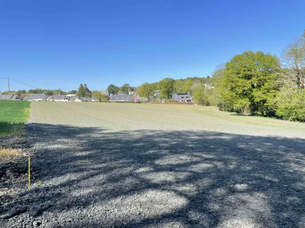 Terrain 348 m²