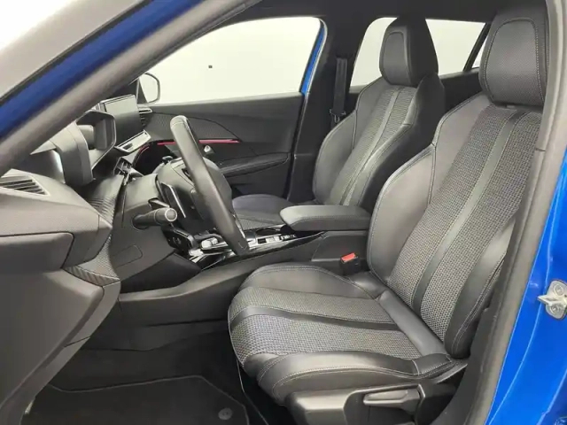 Peugeot 2008 puretech 130 s&amp;s eat8 — photo 14