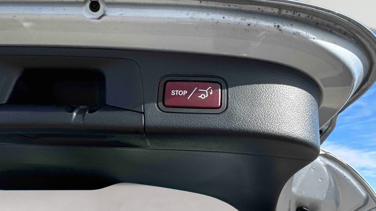 Mercedes EQA 250+ — photo 16