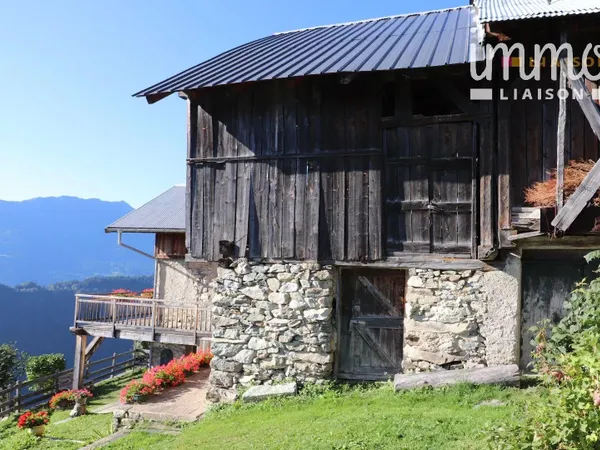 Rare à la vente belle grange d'alpage à rénover
