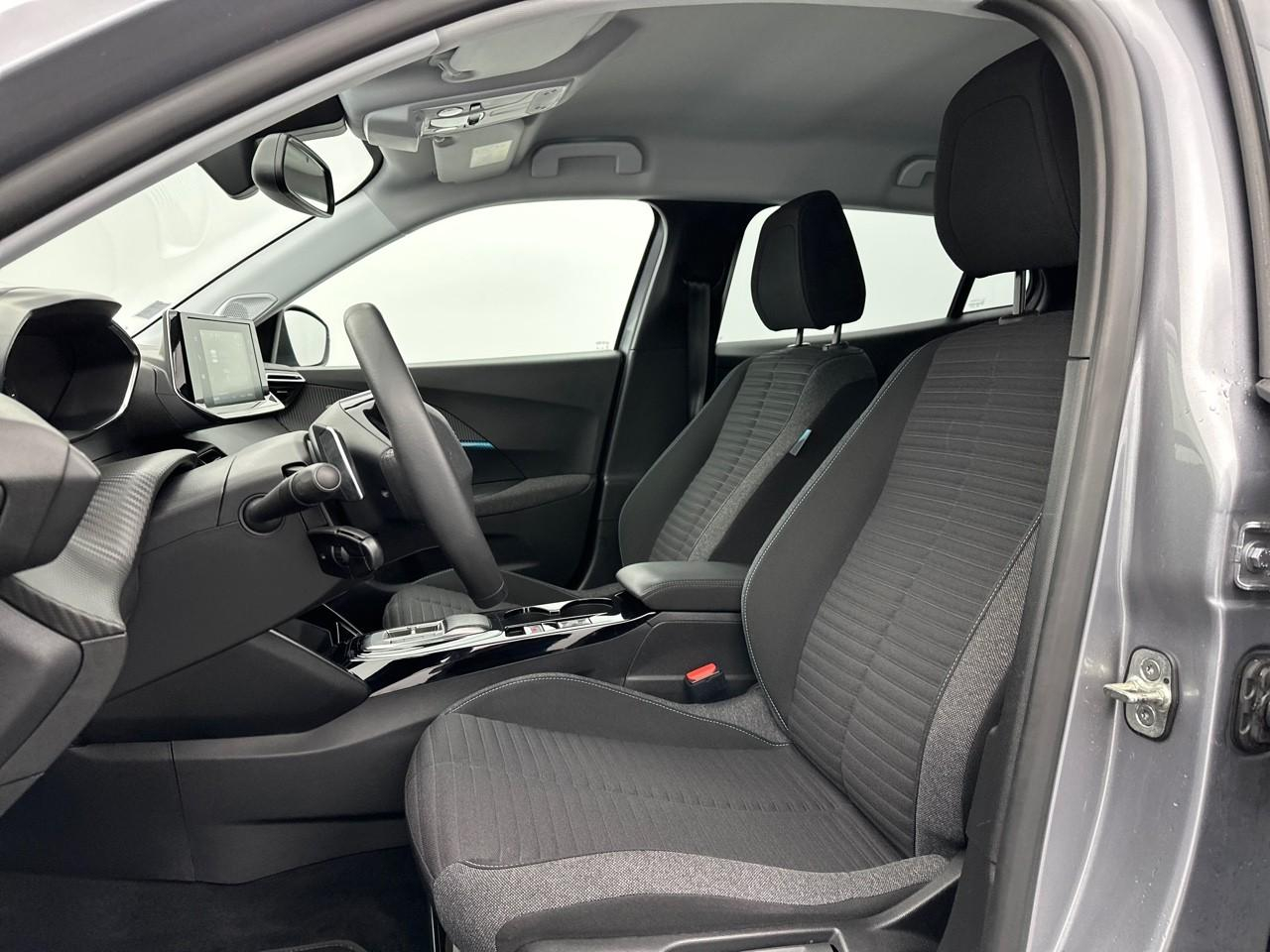 Peugeot 2008 puretech 130 s&s eat8 style — photo 9