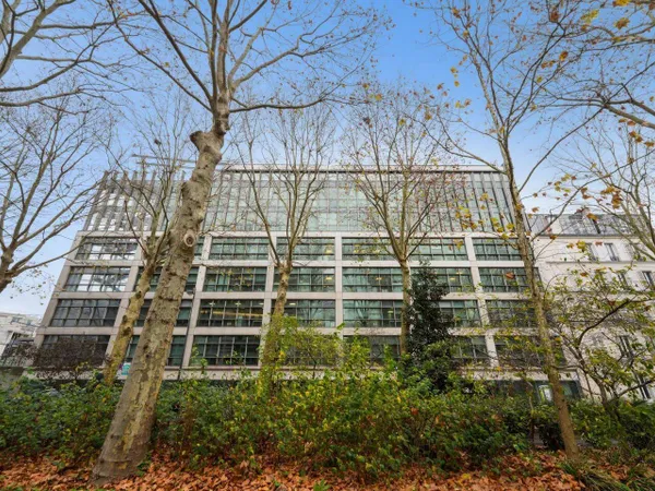 Bureaux 528 m²