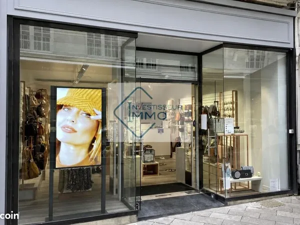 Local commercial 193 m²