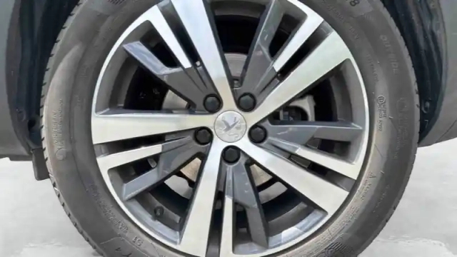 Peugeot 3008 puretech 130ch s&amp;s eat8 — photo 10
