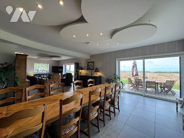 Maison 8 pièces 220 m²