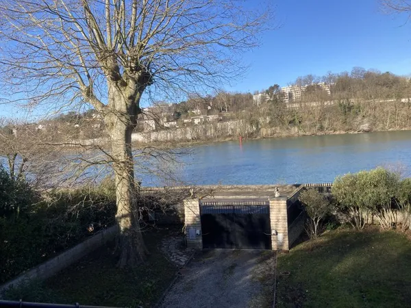 Loue chambre en colocation dans maison - 200m²