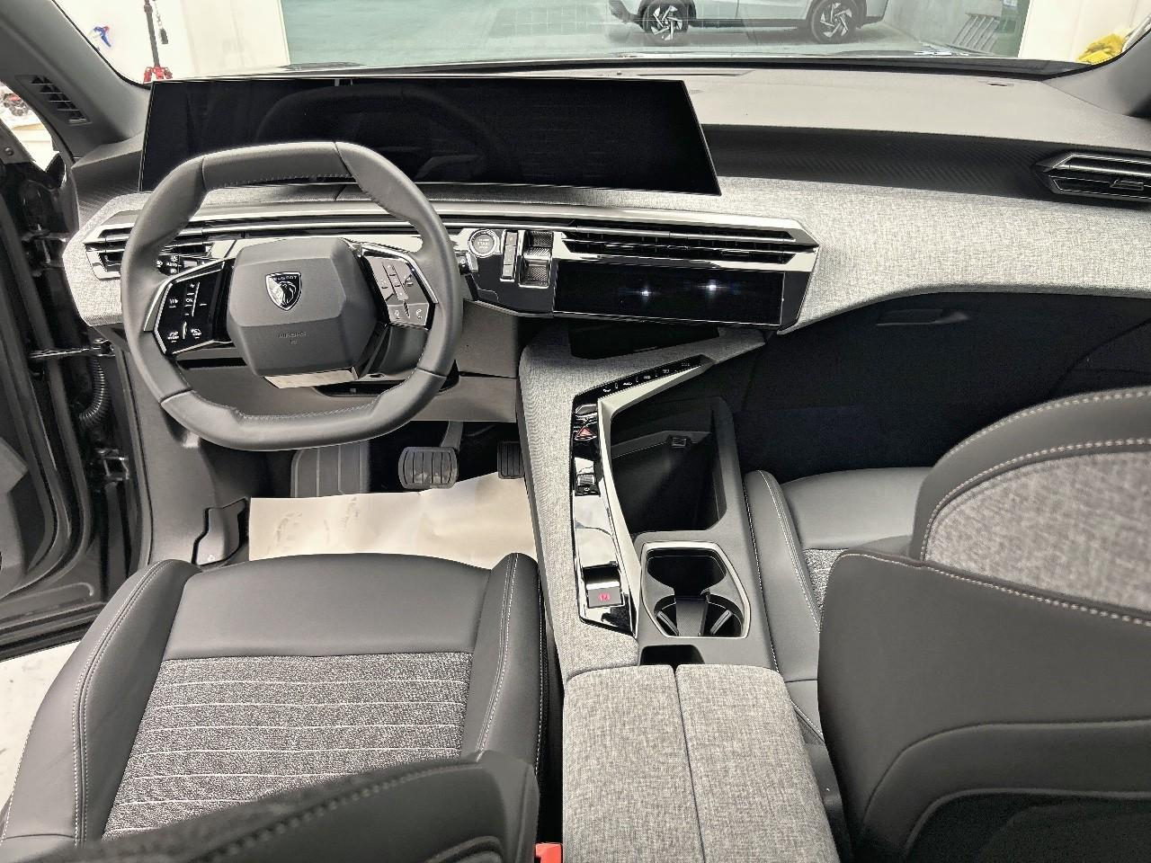 Peugeot 3008 hybrid 145 e-dcs6 allure — photo 12