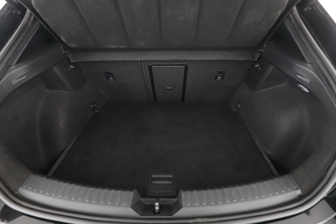 Cupra Leon 1.5 eTSI V DSG7 — photo 16