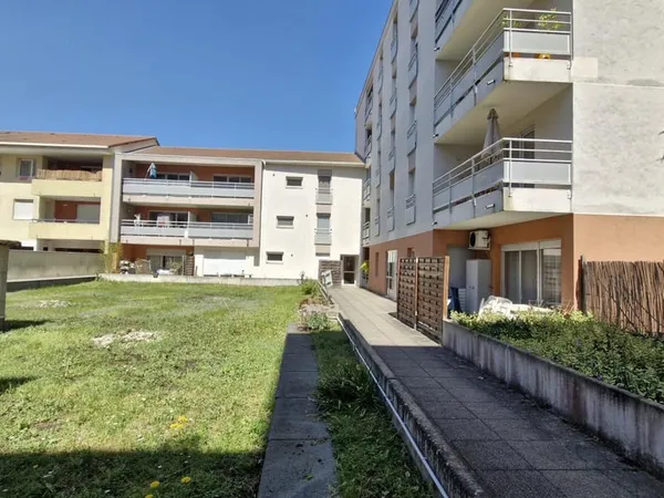 LOCATION APPARTEMENT 2 PIÈCES A BOURGOIN
