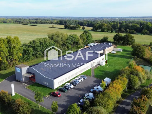 Local industriel avec stockage, atelier et bureaux