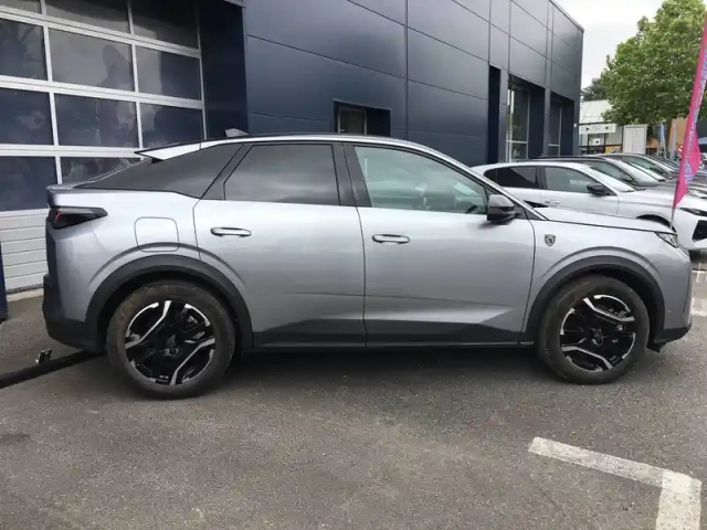 Peugeot 3008 plug-in hybrid 195 e-dcs7 — photo 4