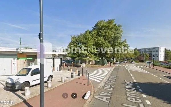 Commerce divers 166 m²