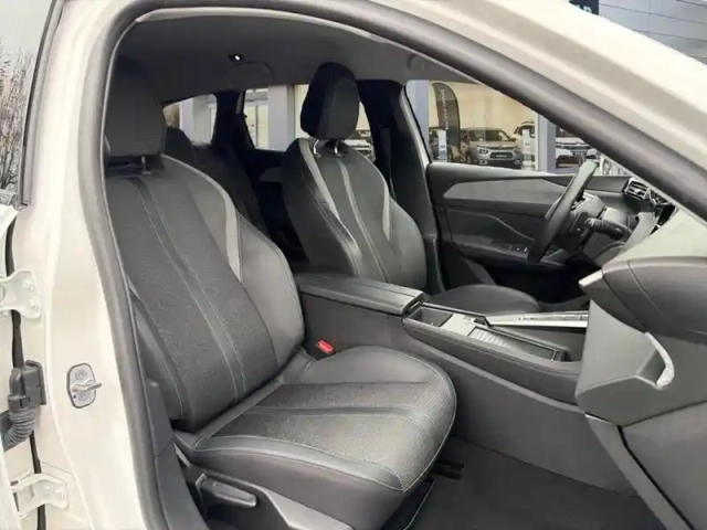 Peugeot 308 sw puretech 130ch s&amp;s eat8 allure — photo 9