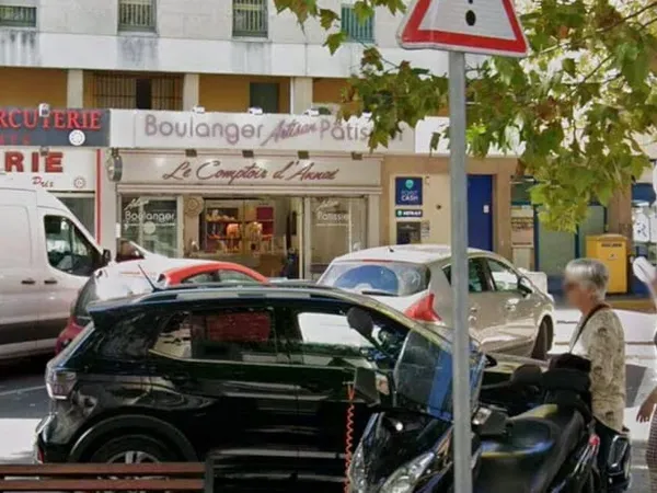 Local commercial 250 m²