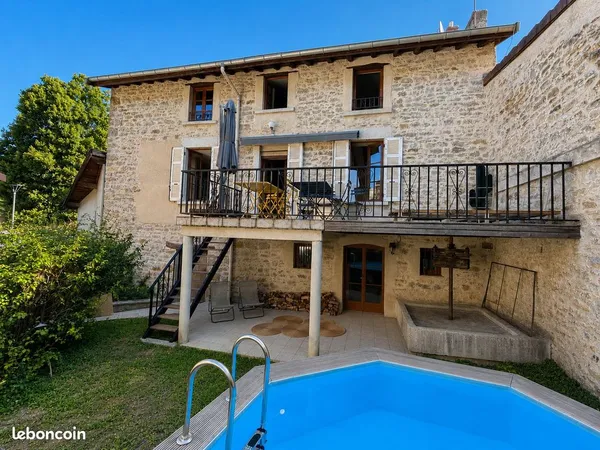 Maison en pierre - 4 chambres - Jardin - Terrasse - Garage