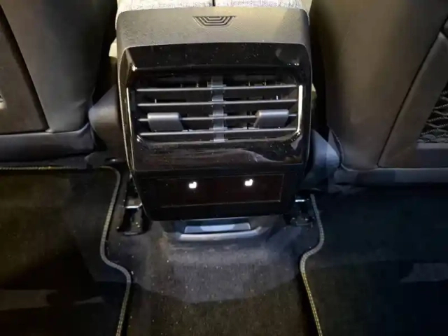Peugeot 3008 hybrid 145 e-dcs6 — photo 29