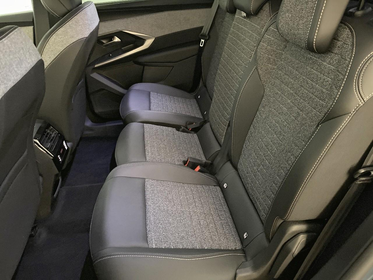 Peugeot 5008 hybrid 145 ch e-dcs6 allure — photo 10