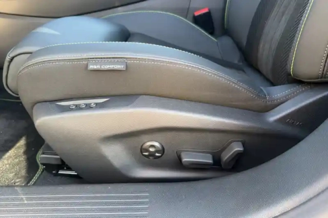 Peugeot 308 hybrid 145 e-dcs6 — photo 42