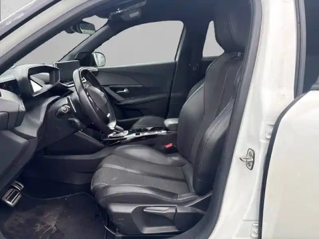 Peugeot 2008 puretech 130 s&amp;s eat8 — photo 11